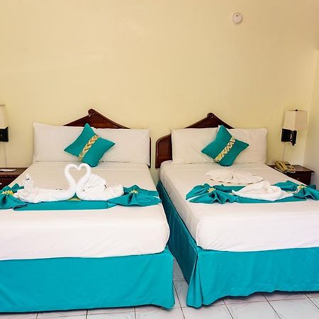 Villa Sonate Runaway Bay Buitenkant foto