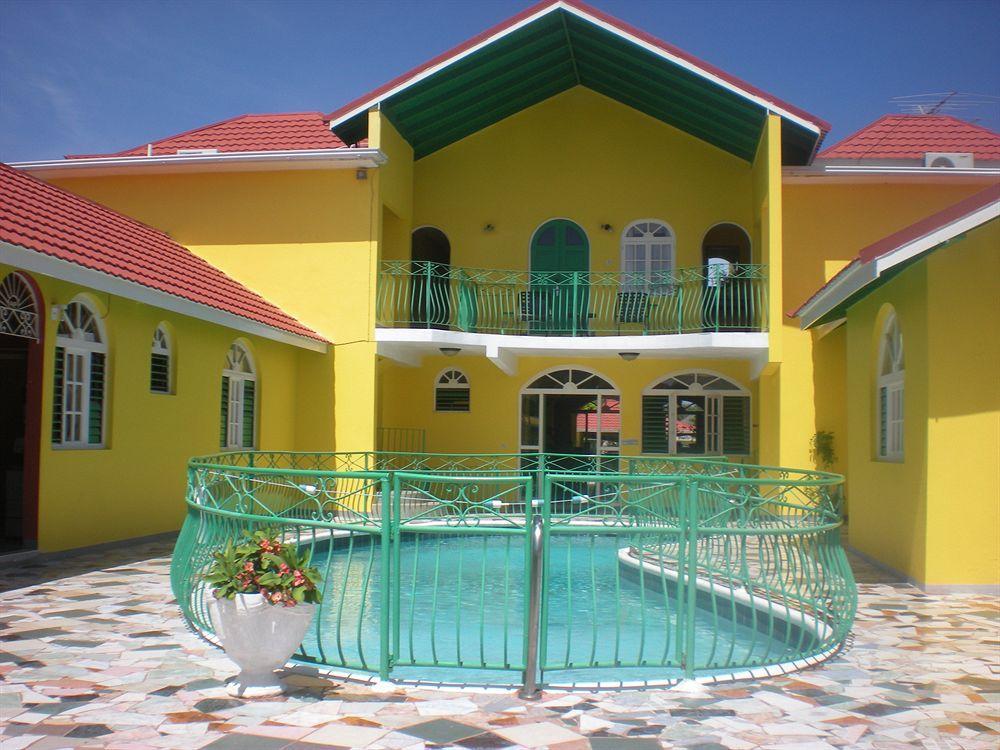 Villa Sonate Runaway Bay Buitenkant foto