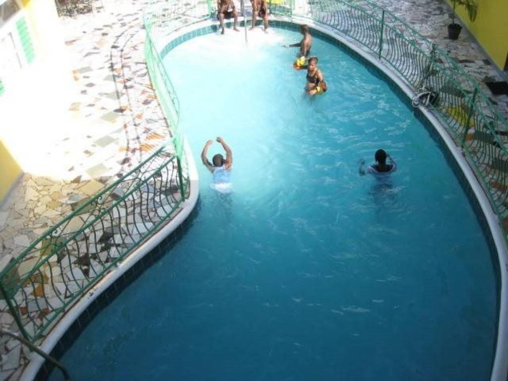 Villa Sonate Runaway Bay Buitenkant foto