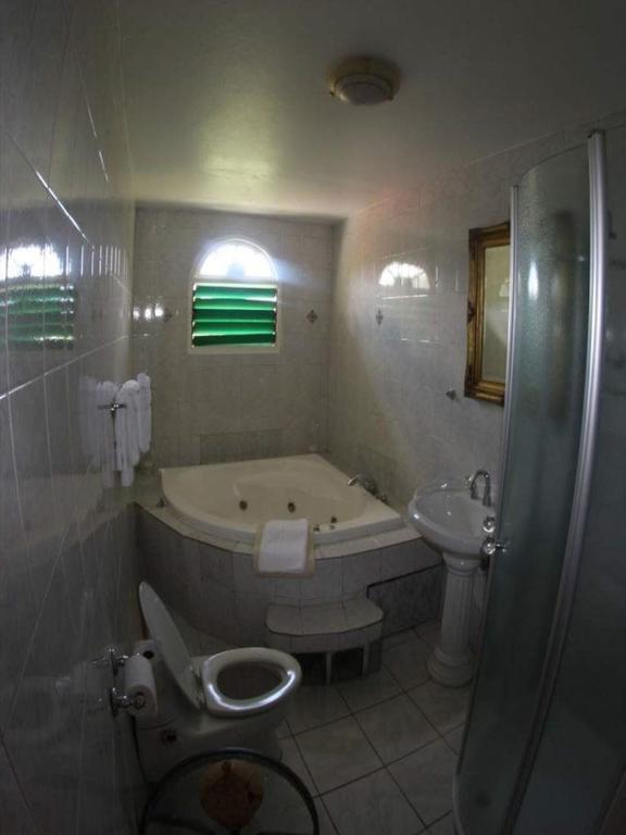 Villa Sonate Runaway Bay Buitenkant foto