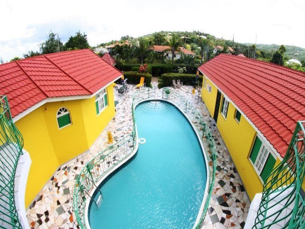 Villa Sonate Runaway Bay Buitenkant foto