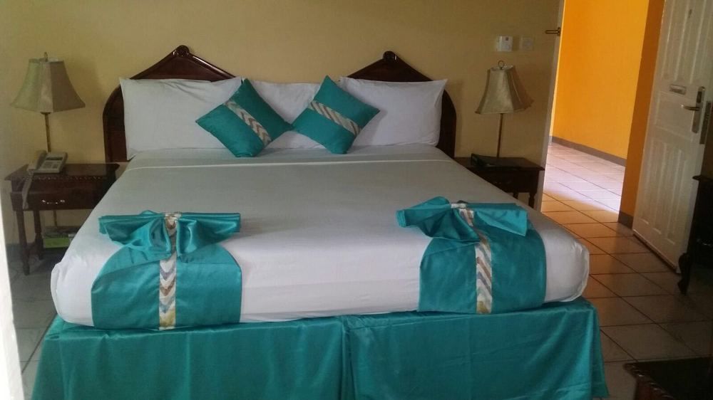 Villa Sonate Runaway Bay Buitenkant foto